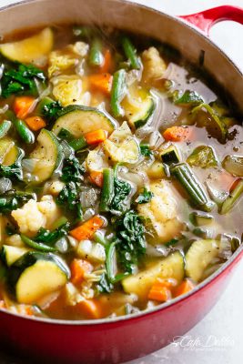 sopa de verduras casera