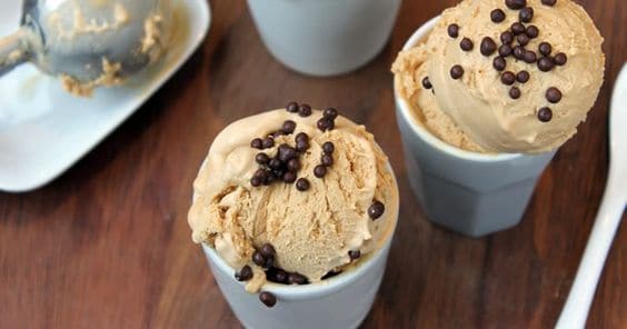 Helado de Maní con Chispas de Chocolate
