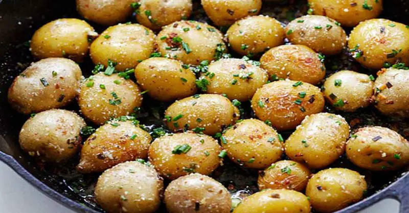 patatas asadas con mantequilla
