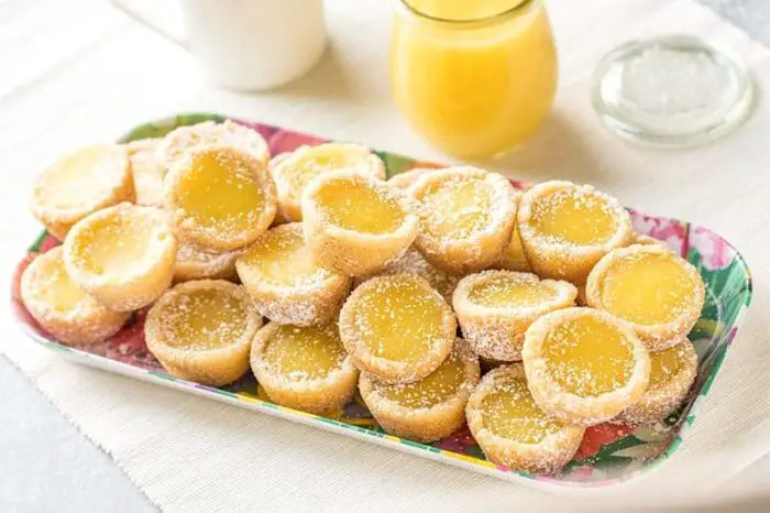 Mousse de limón con galletas