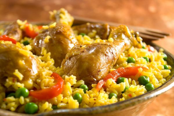 arroz amarillo con pollo