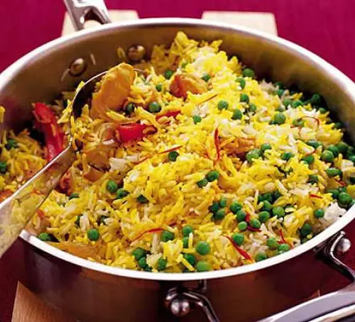 arroz amarillo con pollo
