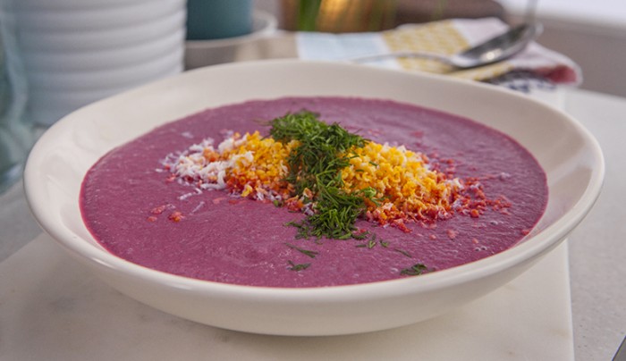 sopa fría de remolacha