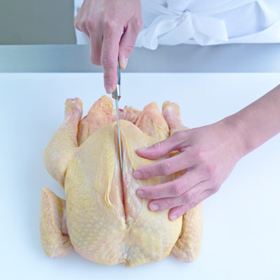Cómo deshuesar un pollo