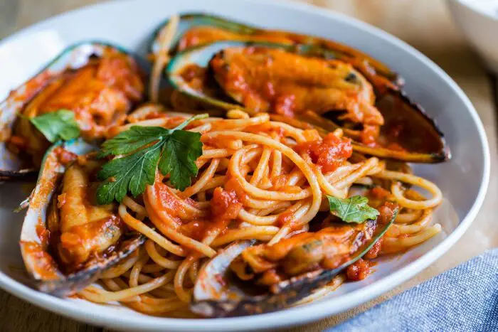 Espaguetis a la marinera | Una fácil receta PASO A PASO