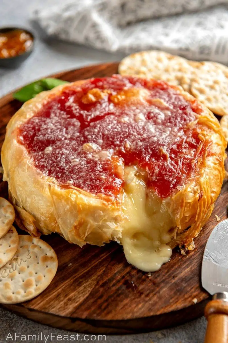 Brie al horno – Un festín familiar