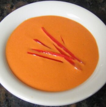 Sopa cremosa de pimiento rojo asado 1