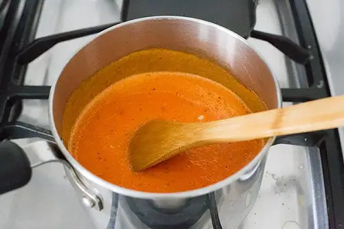 Sopa cremosa de pimiento rojo asado 3