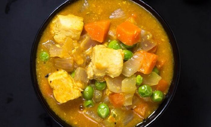 Sopa de pollo al curry 1