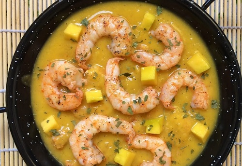 Gambas con salsa de mango
