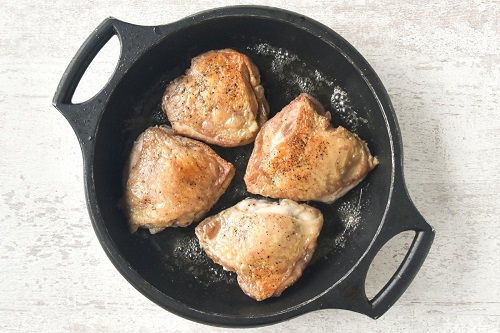 Pollo en salsa de pimientos Pollo en salsa de pimientos