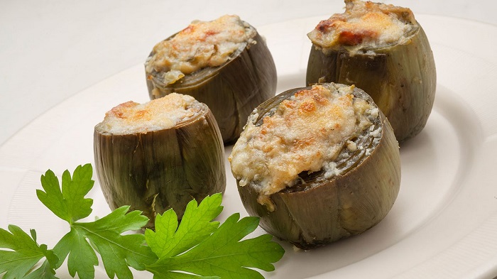 Alcachofas rellenas de atún