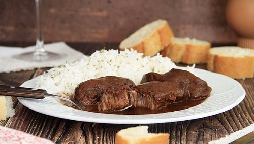 Carrilleras de cerdo al vino tinto