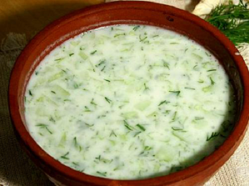 Sopa fría de yogur y pepino