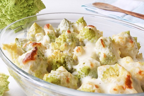 Romanescu con bechamel al horno