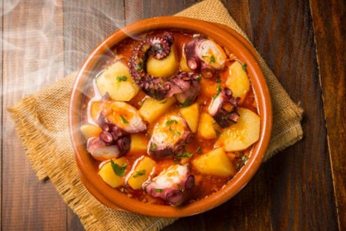 Patatas con pulpo