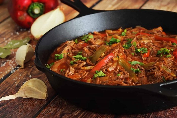 Ropa vieja cubana