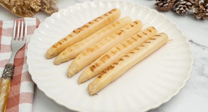 Inicio Espárragos blancos a la plancha